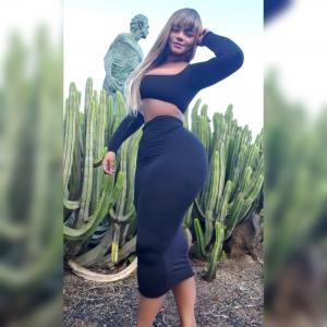 634796075: Chica busca chico en Barcelona