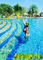 663176582: Chica busca chico en La Coruña