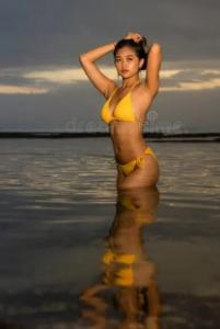 695323278: Chica busca chico en Madrid