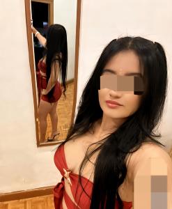 685773967: Chica busca chico en Barcelona