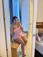 677881386: Chica busca chico en Sevilla