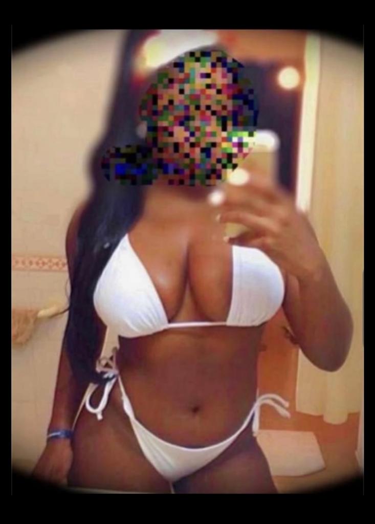 631016782: Chica busca chico en Barcelona