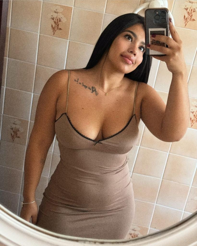 611306078: Chica busca chico en Murcia