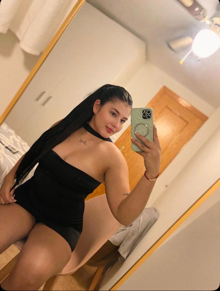 611306078: Chica busca chico en Murcia