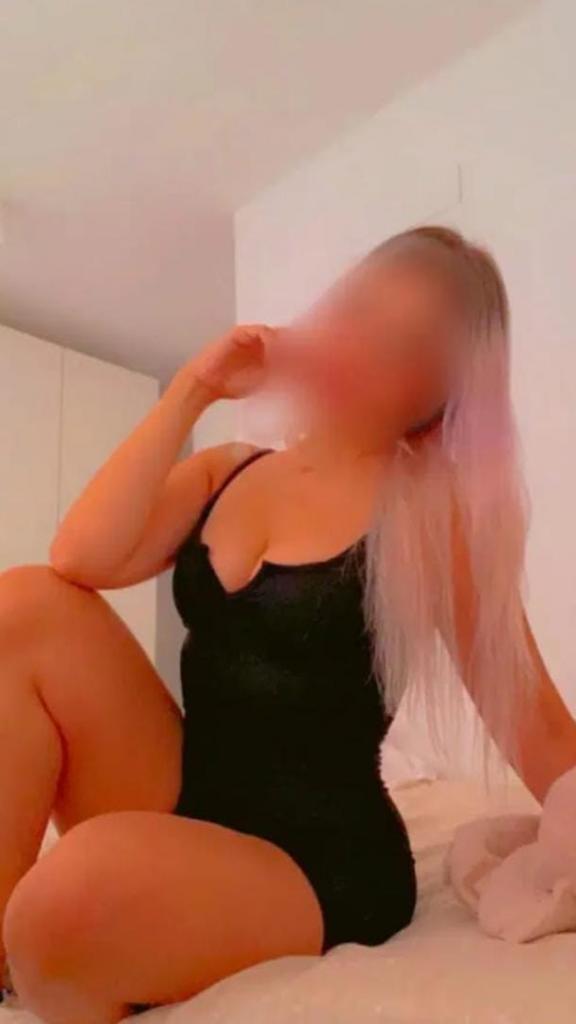 603980236: Chica busca chico en La Coruña