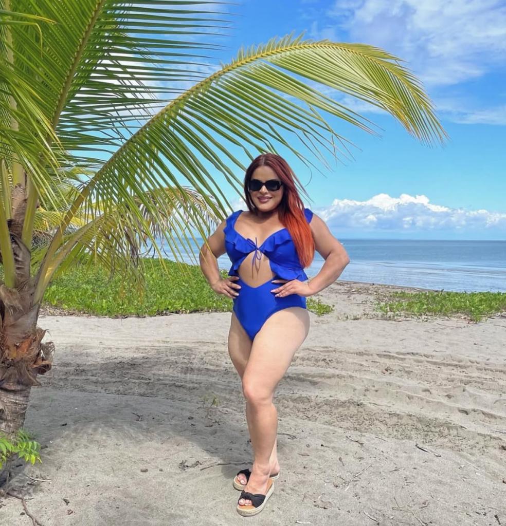 646358158: Transexual en La Coruña