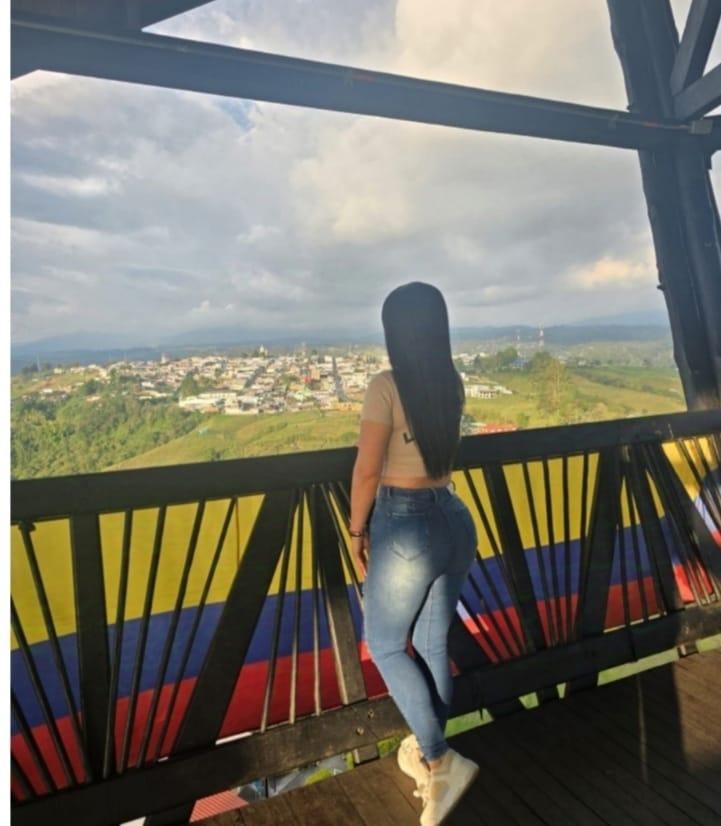 637184905: Chica busca chico en Barcelona