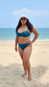 631696221: Chica busca chico en Barcelona