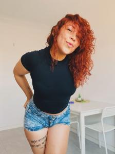663047331: Chica busca chico en Barcelona