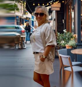 613971682: Chica busca chico en Valencia