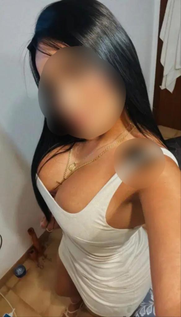 Chica busca chico en Almería: 