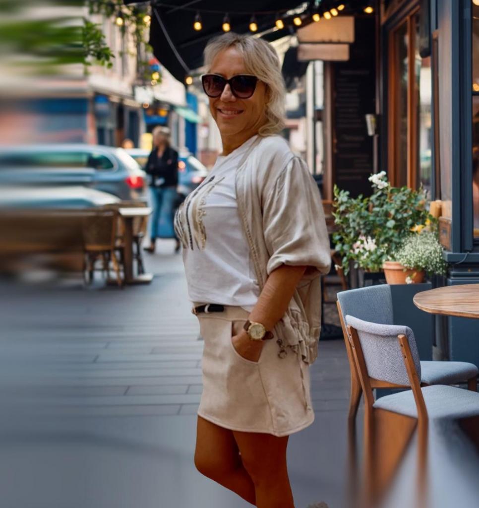 613971682: Chica busca chico en Valencia