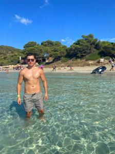 Chico busca chica en Sevilla: 