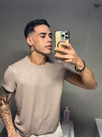 663115689: Chico busca chica en Pontevedra