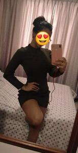 643861293: Chica busca chico en Sevilla