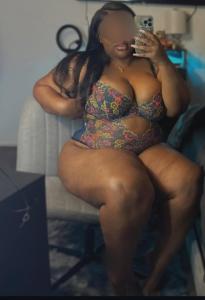 Chica busca chico en Huelva: 