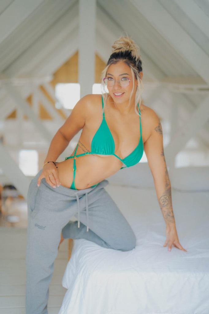 Chica busca chico en Ibiza: Chica busca chico