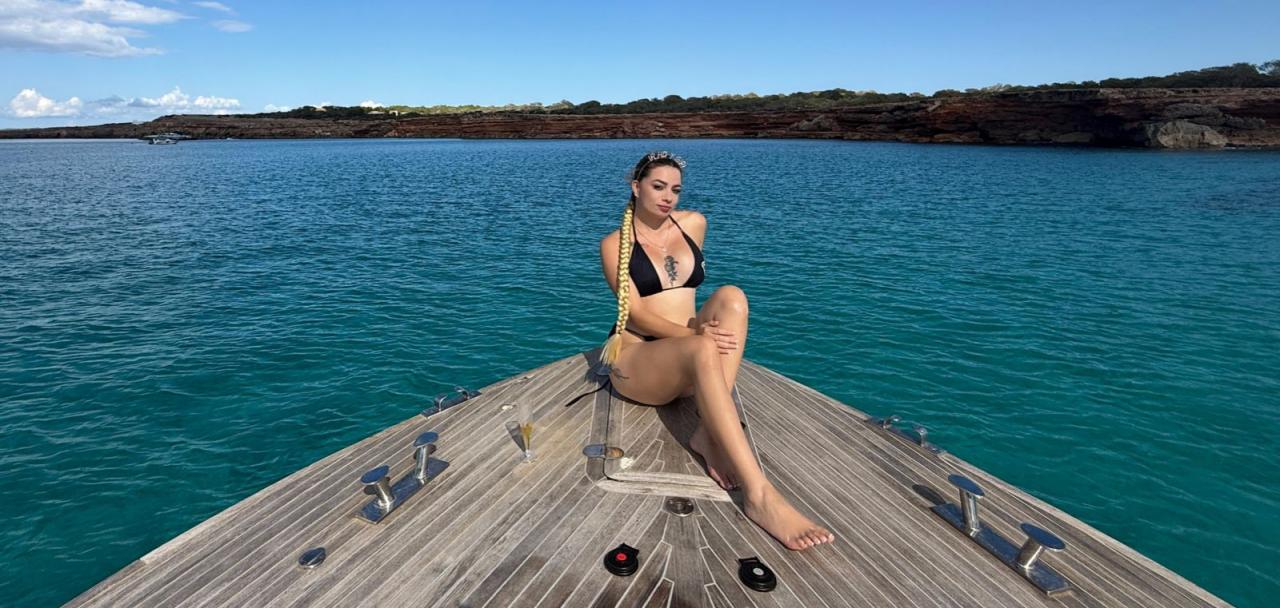 671136197: Chica busca chico en Cádiz