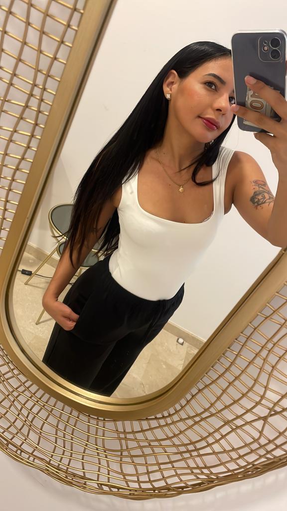 610168254: Chica busca chico en Cádiz