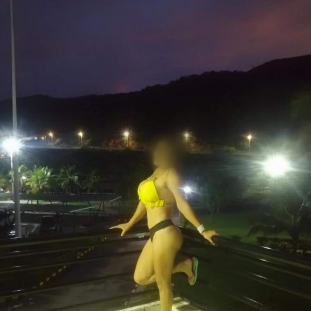 614569049: Chica busca chico en Alicante