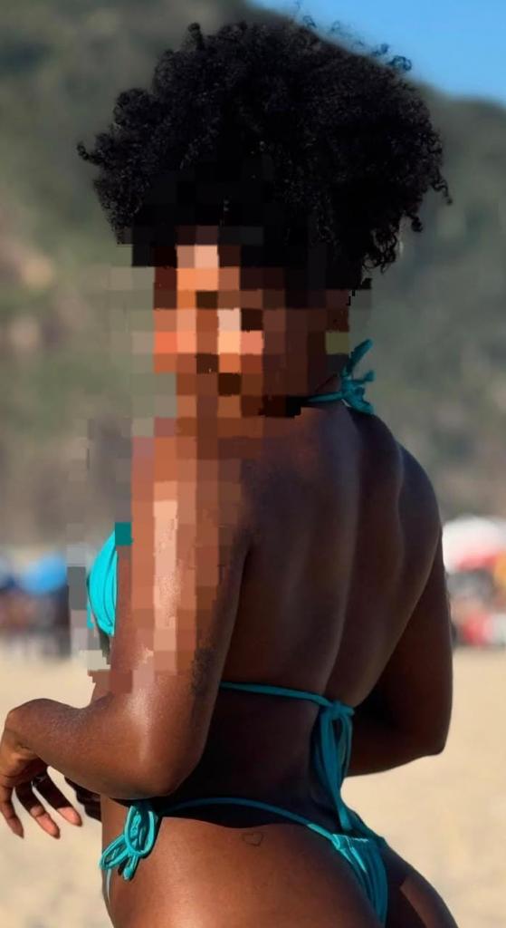 Chica busca chico en La Coruña: Chica busca chico