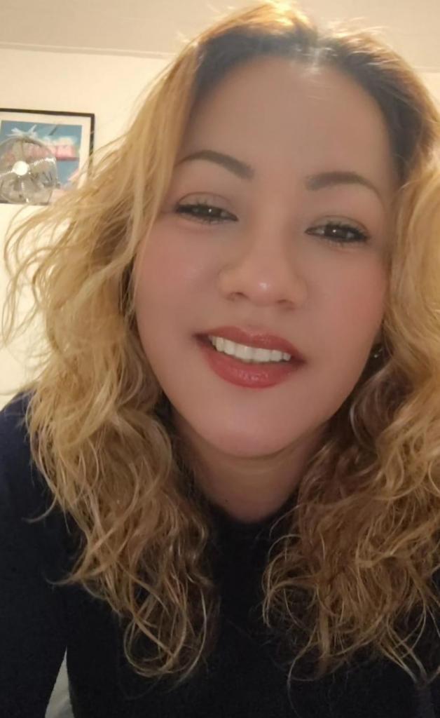 654369450: Chica busca chico en Barcelona