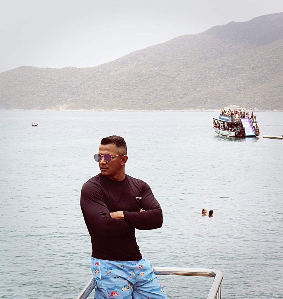 632260846: Chico busca chica en Barcelona