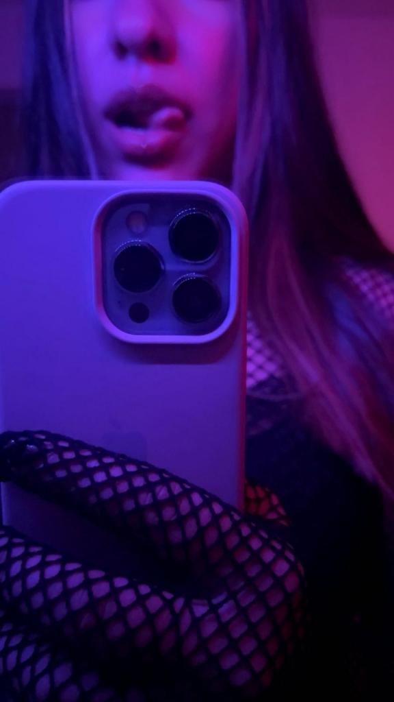 607549093: Chica busca chico en Alicante