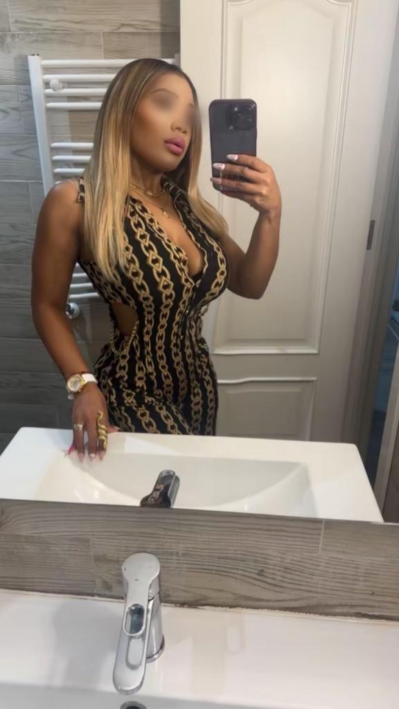 622747930: Chica busca chico en Orense