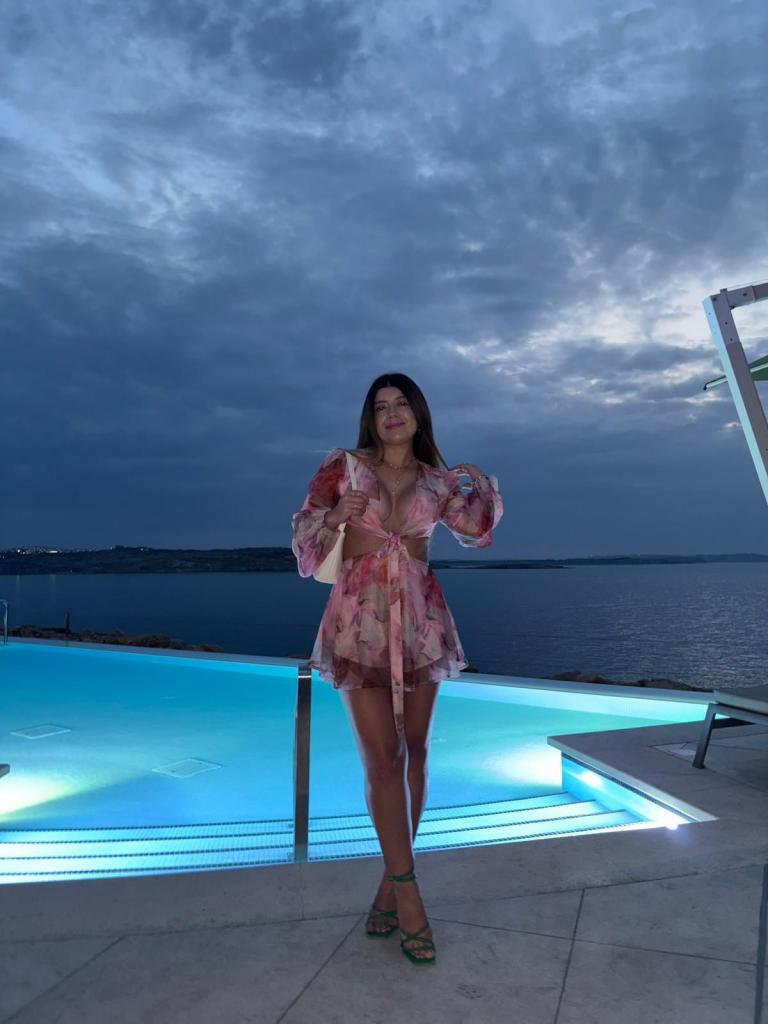 661413575: Chica busca chico en Madrid