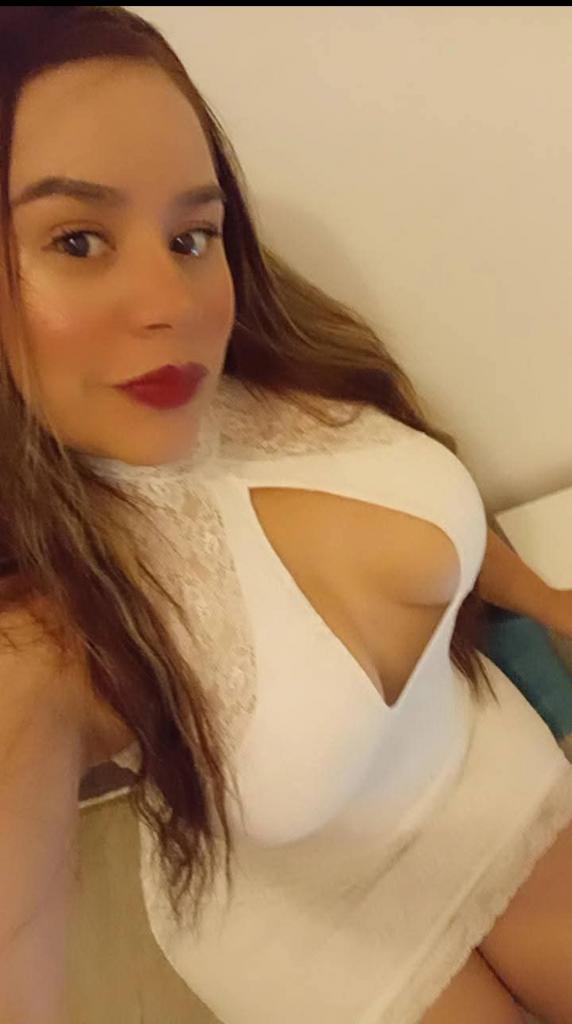 631476446: Chica busca chico en Castellón