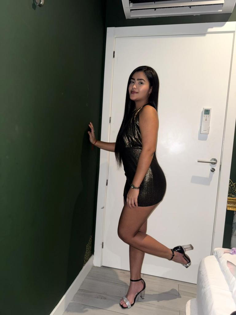 662477533: Chica busca chico en Madrid