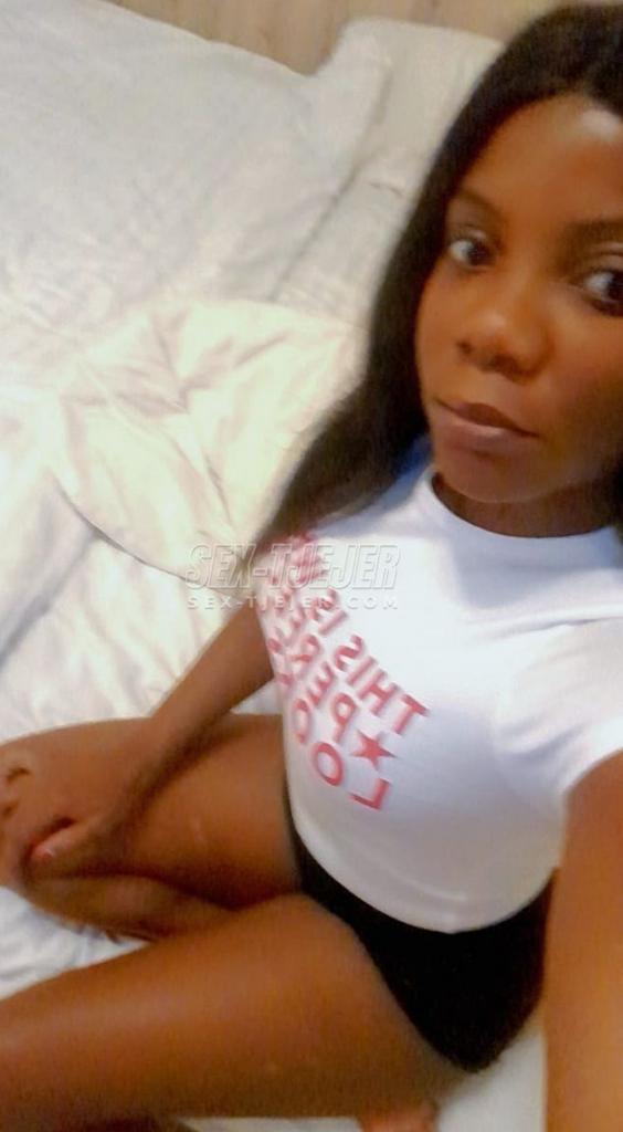 Chica busca chico en Ibiza: 