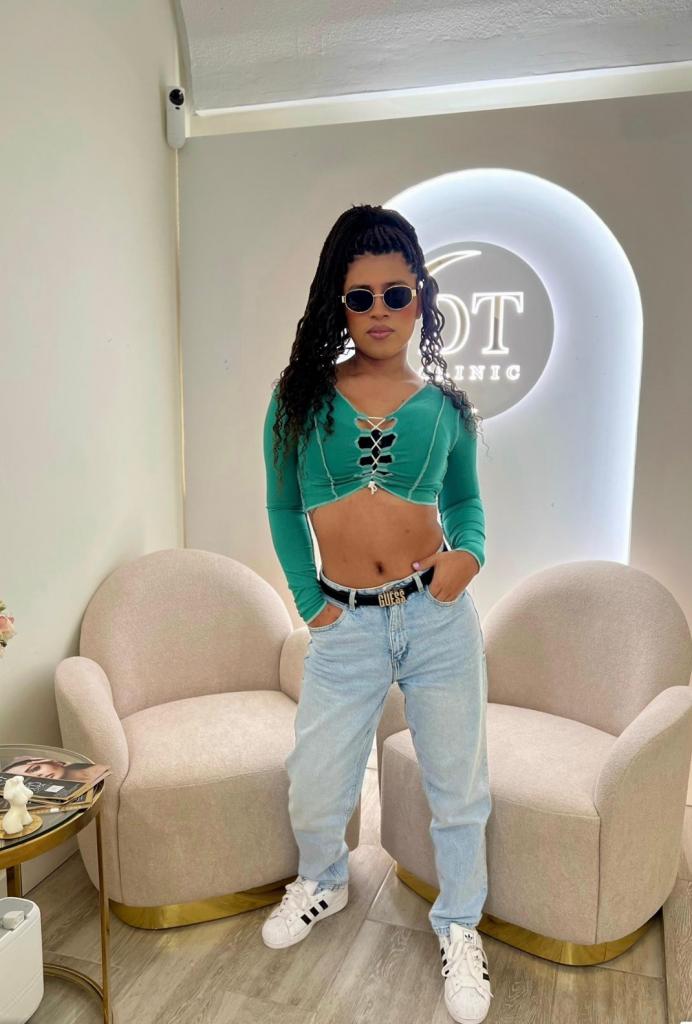 614795946: Travesti en Guipúzcoa