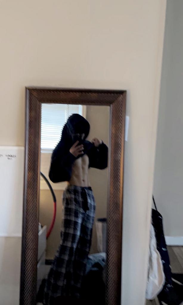 Chico busca chica en Sevilla: 