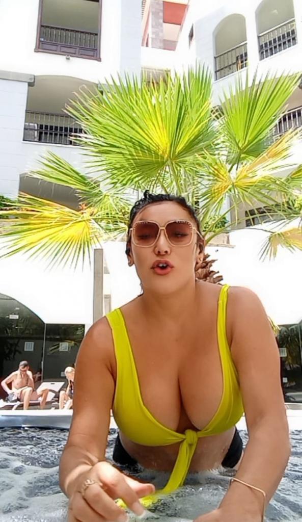 677459135: Chica busca chico en Tenerife