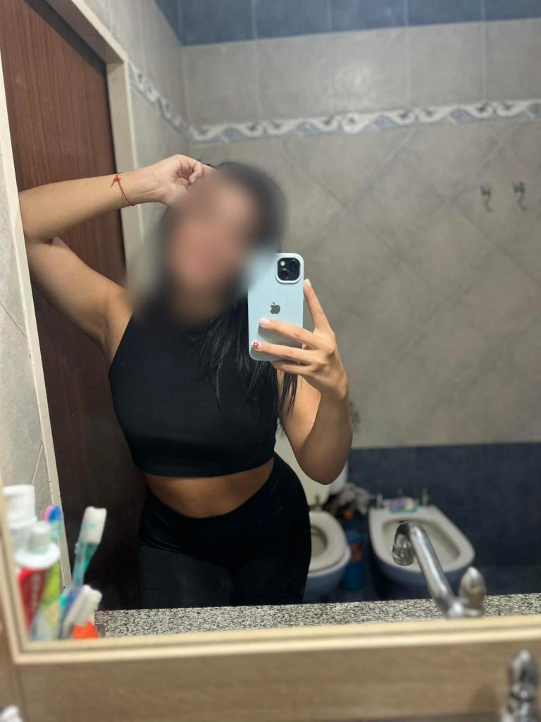 610849537: Chica busca chico en Madrid