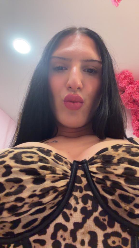 603709832: Chica busca chico en Barcelona