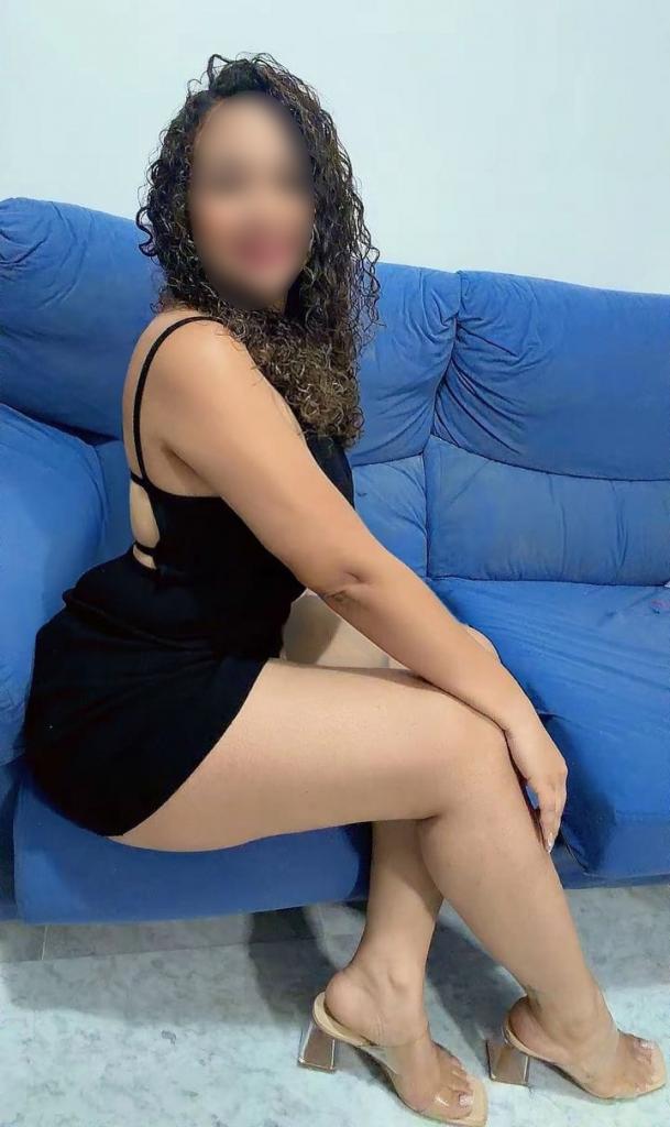 622561777: Chica busca chico en Sevilla