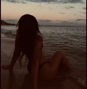 613394280: Chica busca chico en Murcia