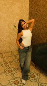 672877469: Chica busca chico en León