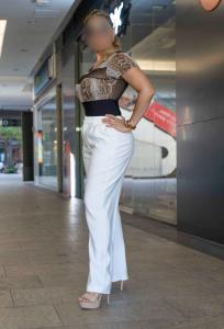 641887506: Chica busca chico en Barcelona