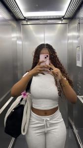632329643: Chica busca chico en Sevilla