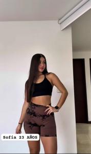 672877469: Chica busca chico en León