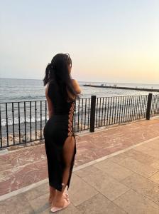 672834955: Chica busca chico en Barcelona