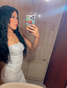 631710671: Chica busca chico en Tarragona