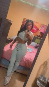 670642365: Chica busca chico en Cádiz