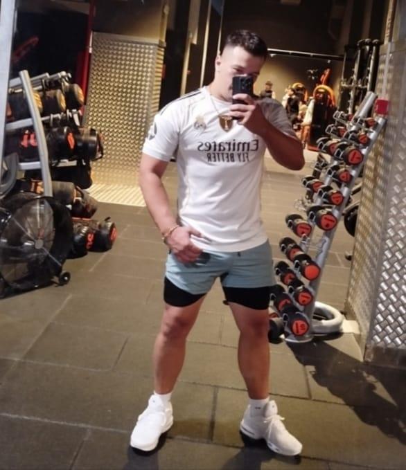 607014554: Chico busca chica en Málaga