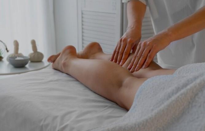 643558325: Chica busca chico en Gerona