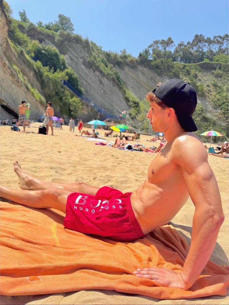 Chico busca chica en Cantabria: 